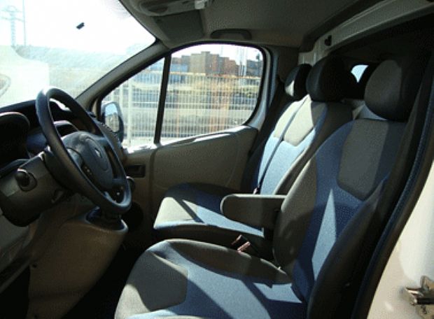 RENAULT TRAFIC-FURGON 