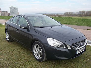 VOLVO S60 D3 MOMENTUM AUT. Aut.