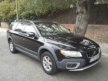 VOLVO XC70 185 cv D5 MOMENTUM AUT Aut.