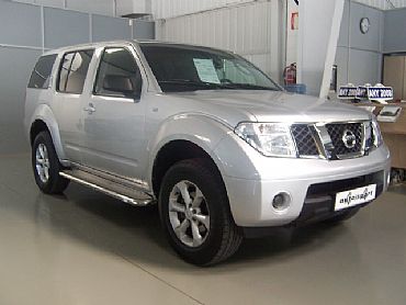 NISSAN PATHFINDER 2488 171 cv 2.5 DCI  7 PLZ CHROME 4p Manual