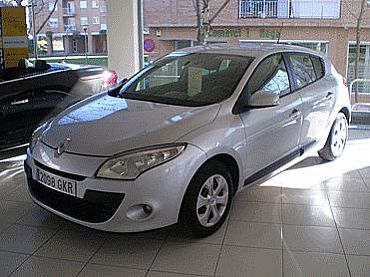 RENAULT MEGANE 1.5 105 cv dCi Expression 5p Manual