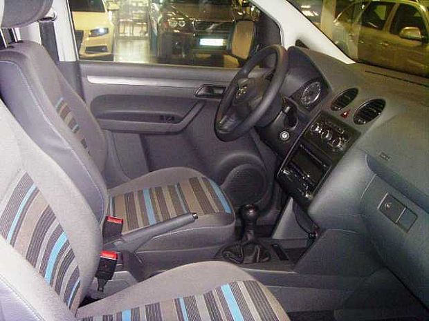 VOLKSWAGEN CADDY 