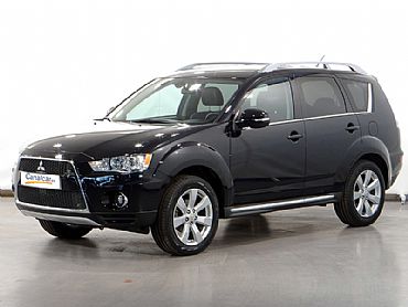 MITSUBISHI OUTLANDER 156 cv 2.0 di-d MOTION SST 4X4 AUT 5p Aut.