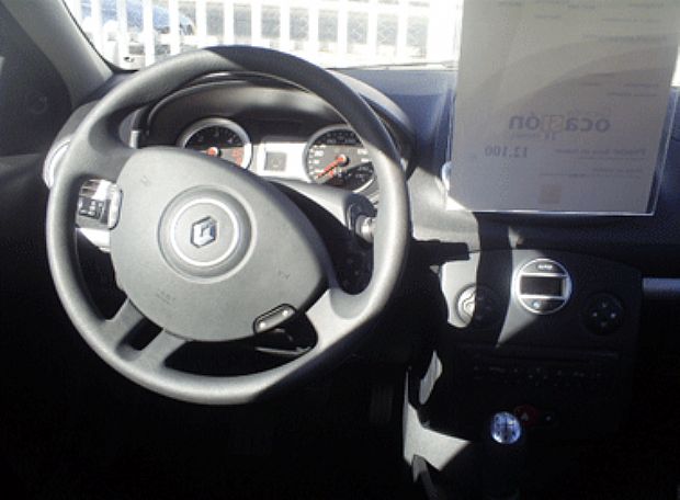 RENAULT CLIO 