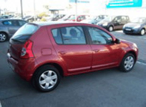 DACIA SANDERO 