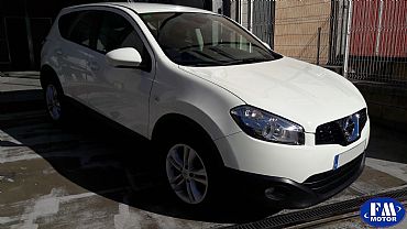 NISSAN QASHQAI 2000 150 cv VISIA 5p Aut.