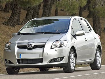 TOYOTA AURIS 2.0 126 cv D-4D SOL 5p Manual