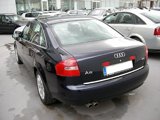 AUDI A6 