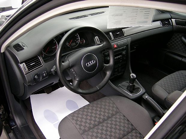AUDI A6 