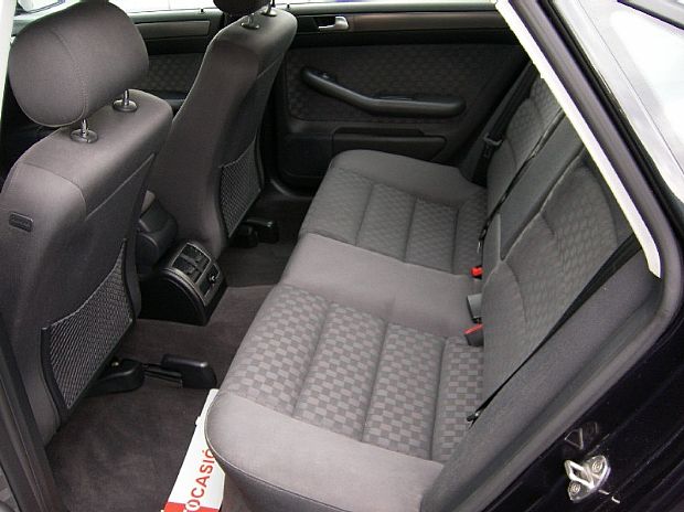 AUDI A6 